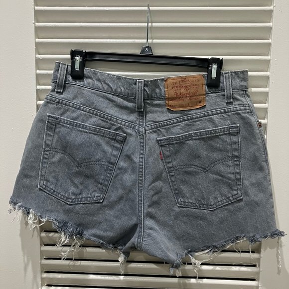 Vintage LEVI'S denim shorts - Picture 5 of 5